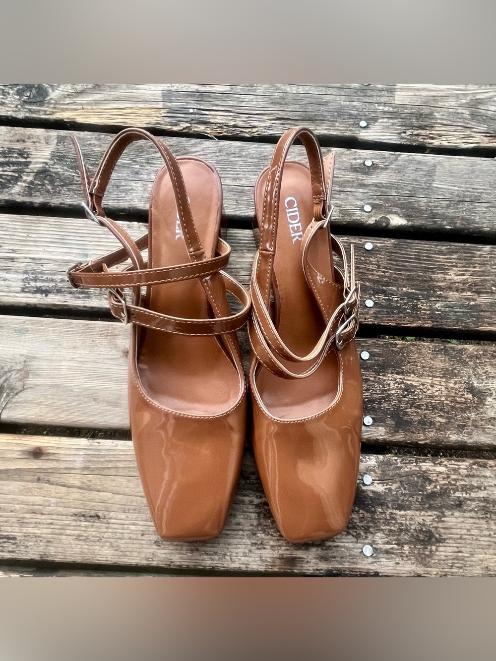 CIDER Glossy Brown Strappy Heeled Flats - Picture 3 of 10
